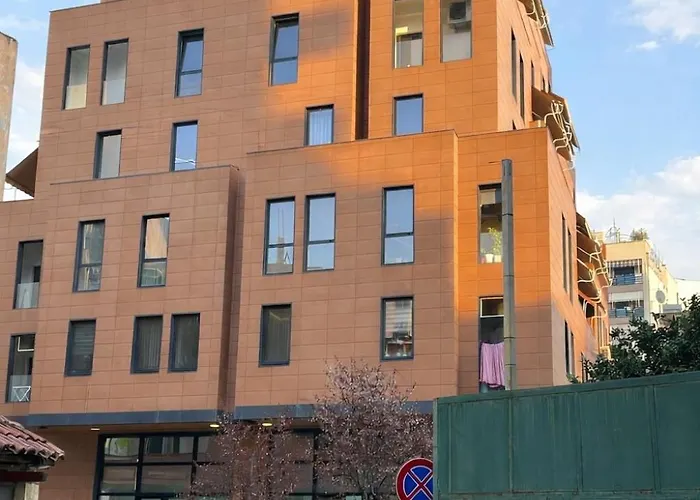Center Rean * Tirana